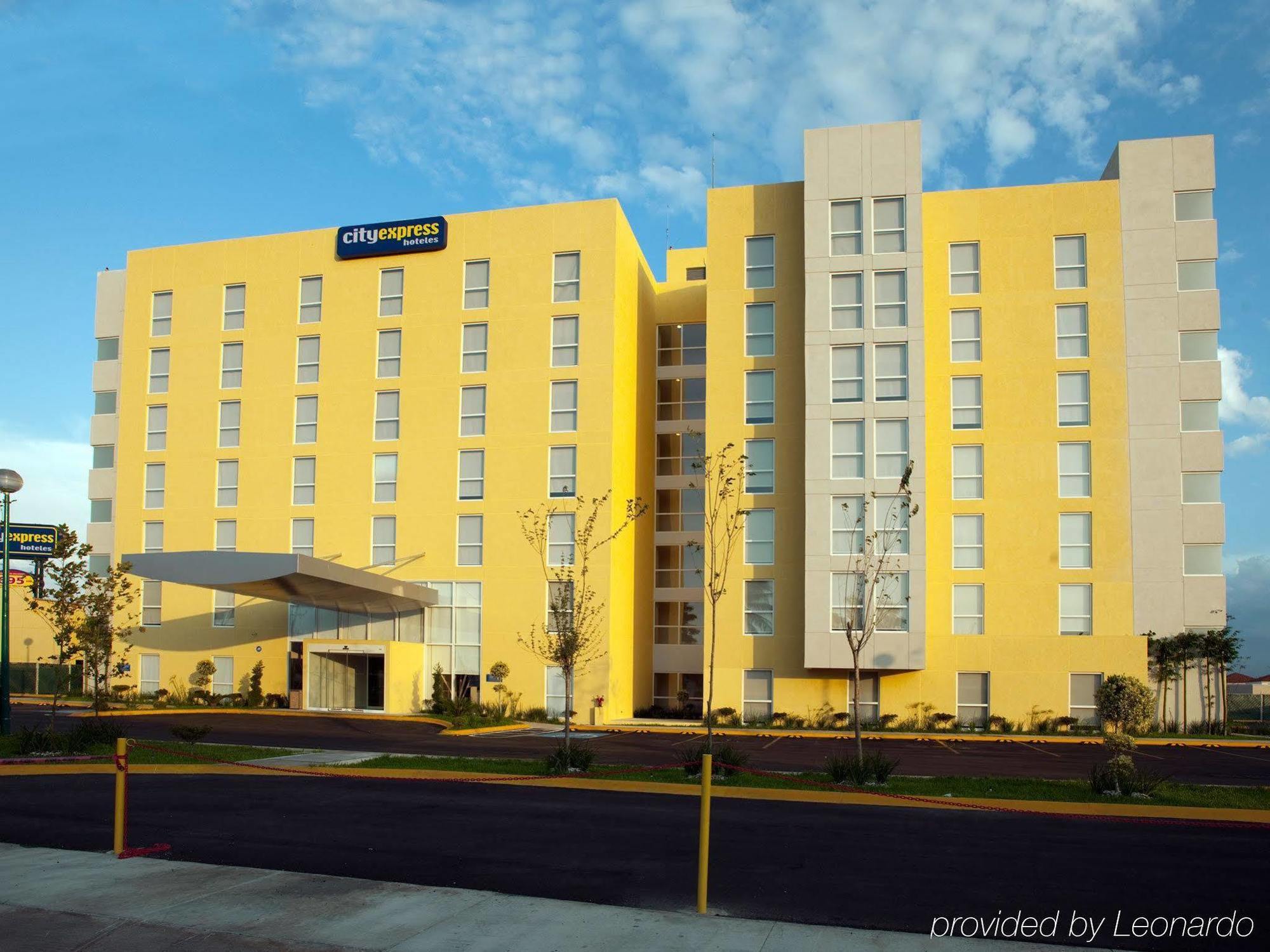 City Express By Marriott Mérida Buitenkant foto